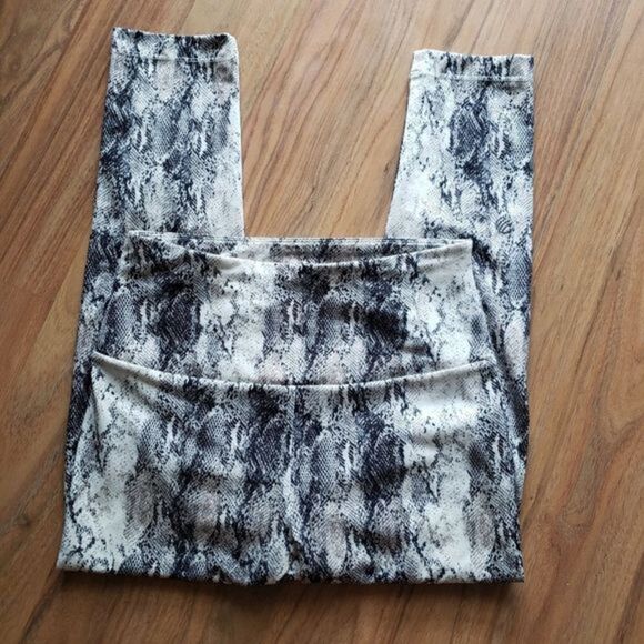 MPG | Tights - size small - Picture 1 of 2